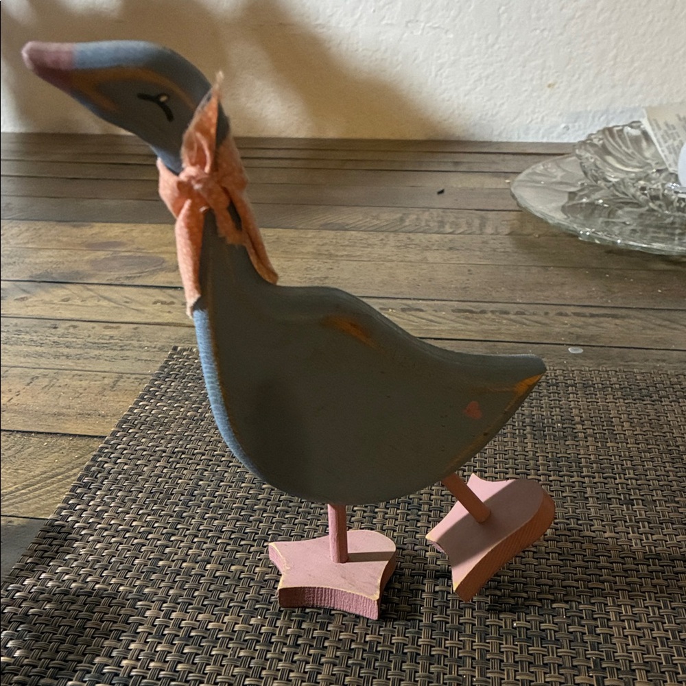 Charming Wooden Goose Decor. Ventige - Picture 2 of 5